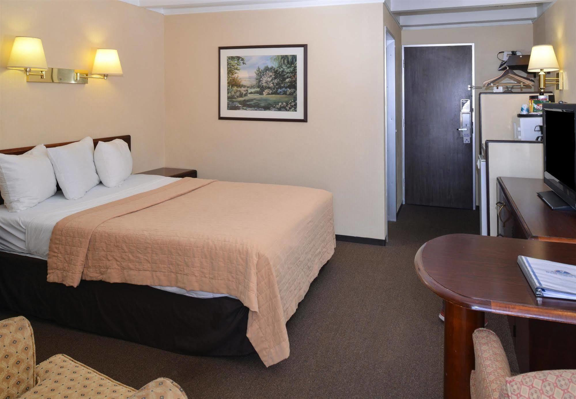 Americas Best Value Inn - Campus View Eau Claire Εξωτερικό φωτογραφία