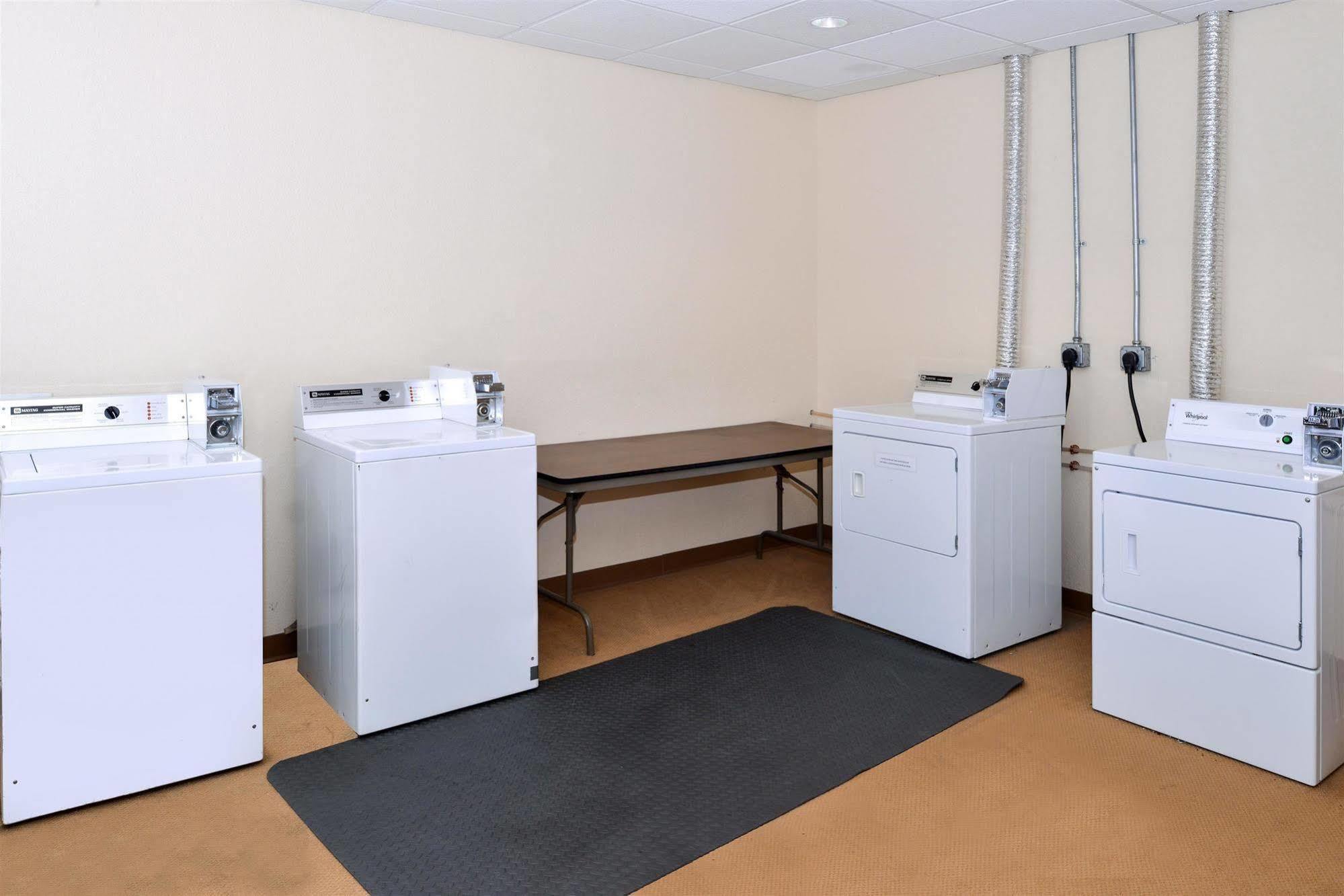 Americas Best Value Inn - Campus View Eau Claire Εξωτερικό φωτογραφία