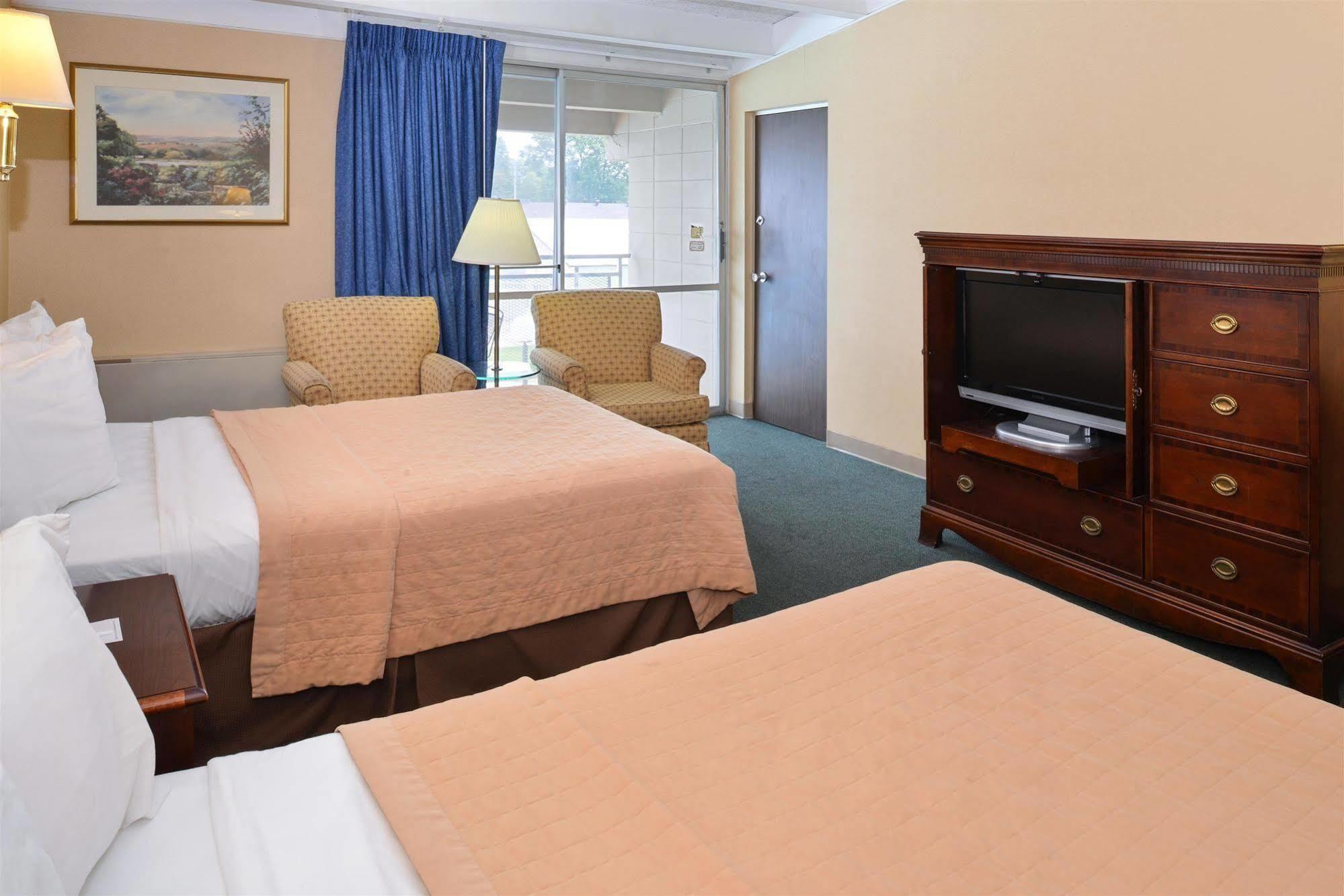Americas Best Value Inn - Campus View Eau Claire Εξωτερικό φωτογραφία