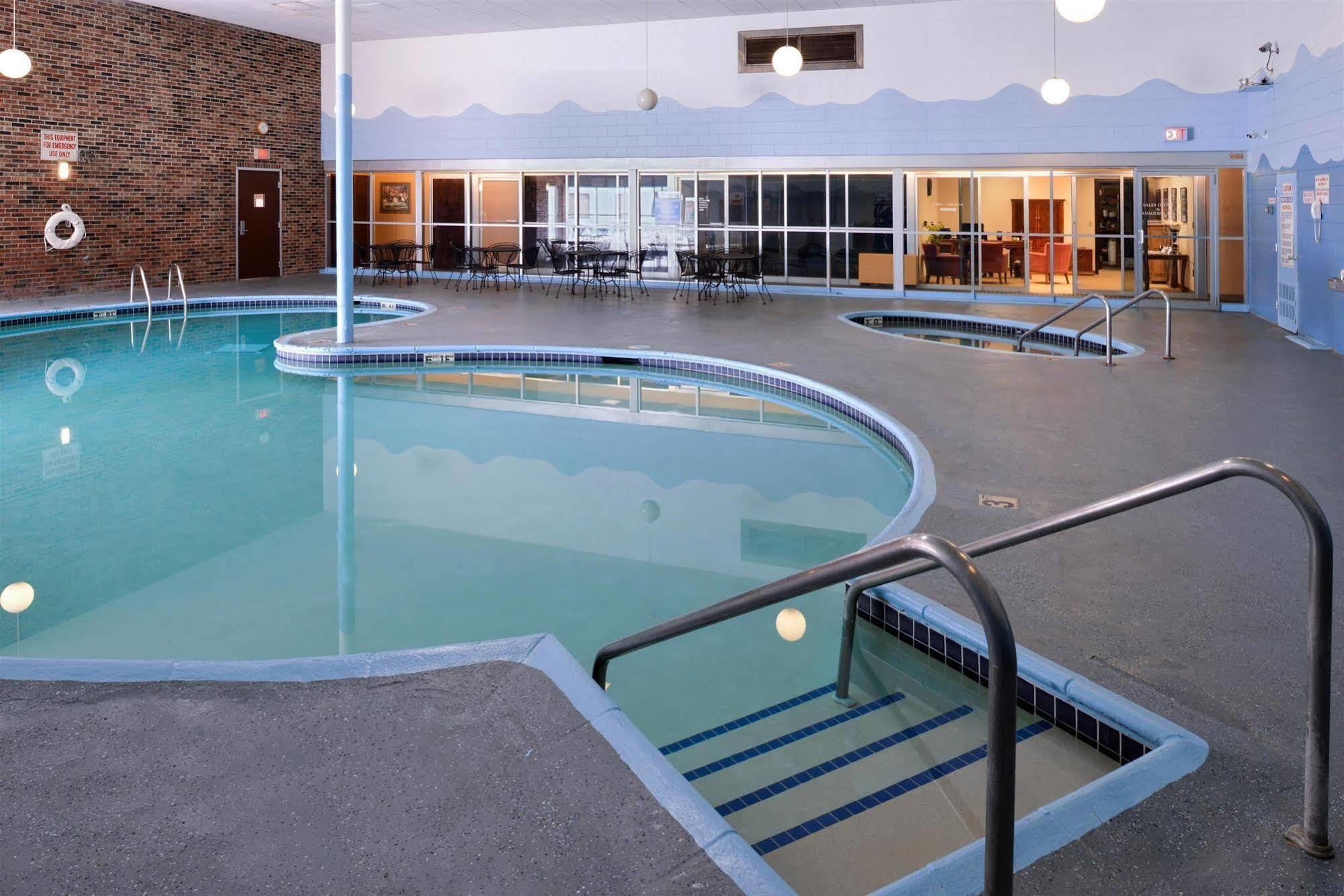 Americas Best Value Inn - Campus View Eau Claire Εξωτερικό φωτογραφία